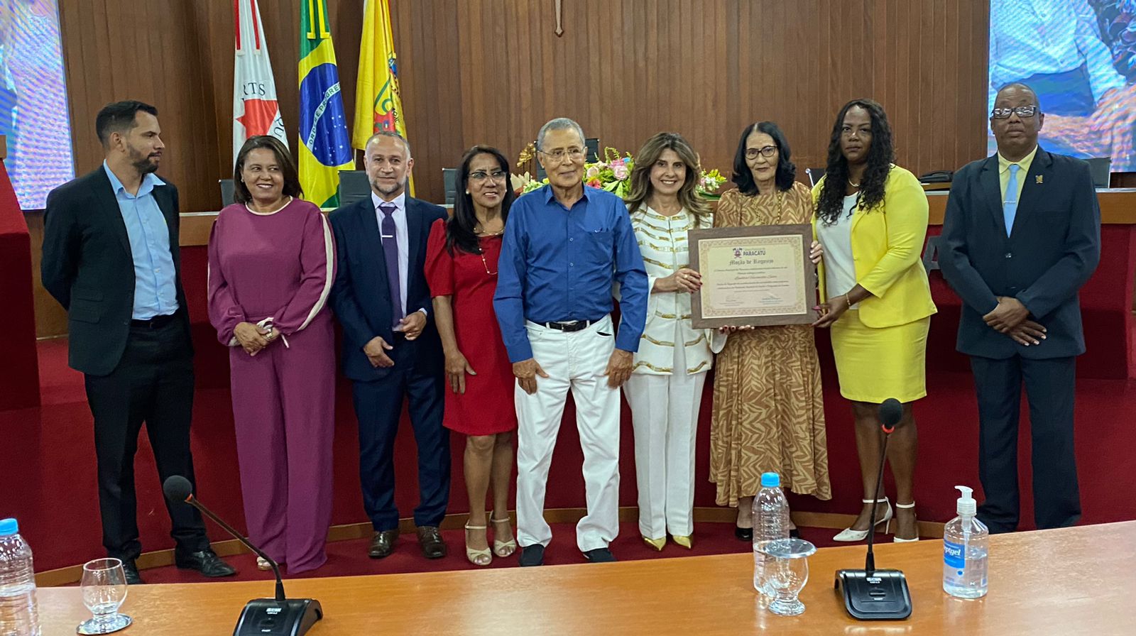 Lindora Vasconcelos Silva recebe Moção de Regozijo da Câmara Municipal de Paracatu